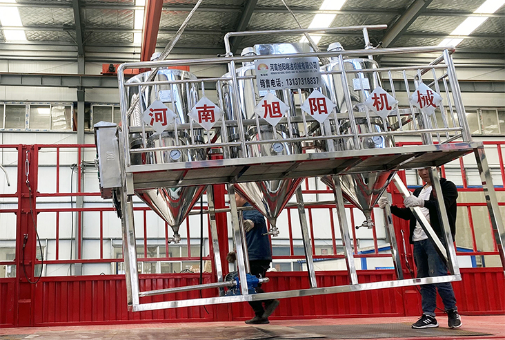 旭阳粮油机械承揽的500KG菜籽油精炼成套设备发往山西临汾